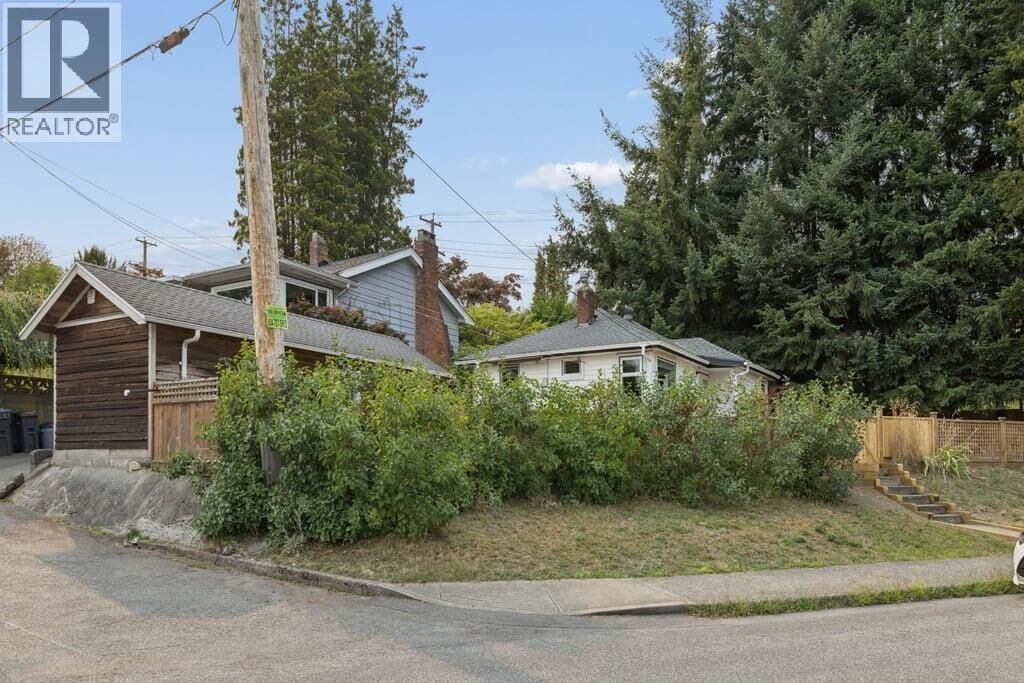 Property Photo:  432 East Eighth Avenue  BC V3L 4L1 