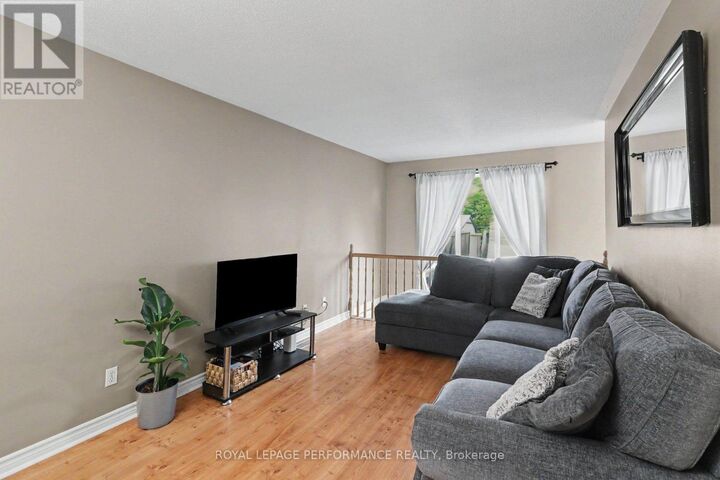Property Photo:  757 Nesting Way  ON K4A 3X6 