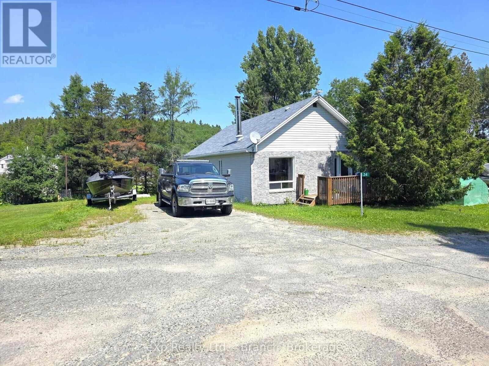 Property Photo: 34 Third Avenue ON P0K 1L0