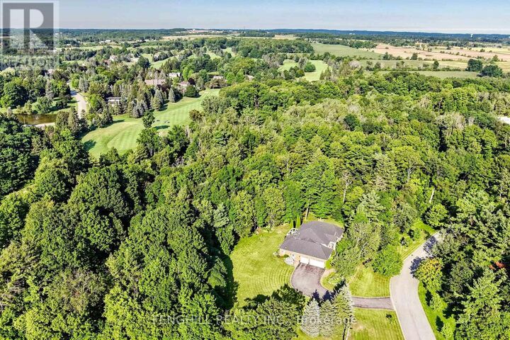 Property Photo:  2 Earl Cook Drive  ON L4A 1L5 