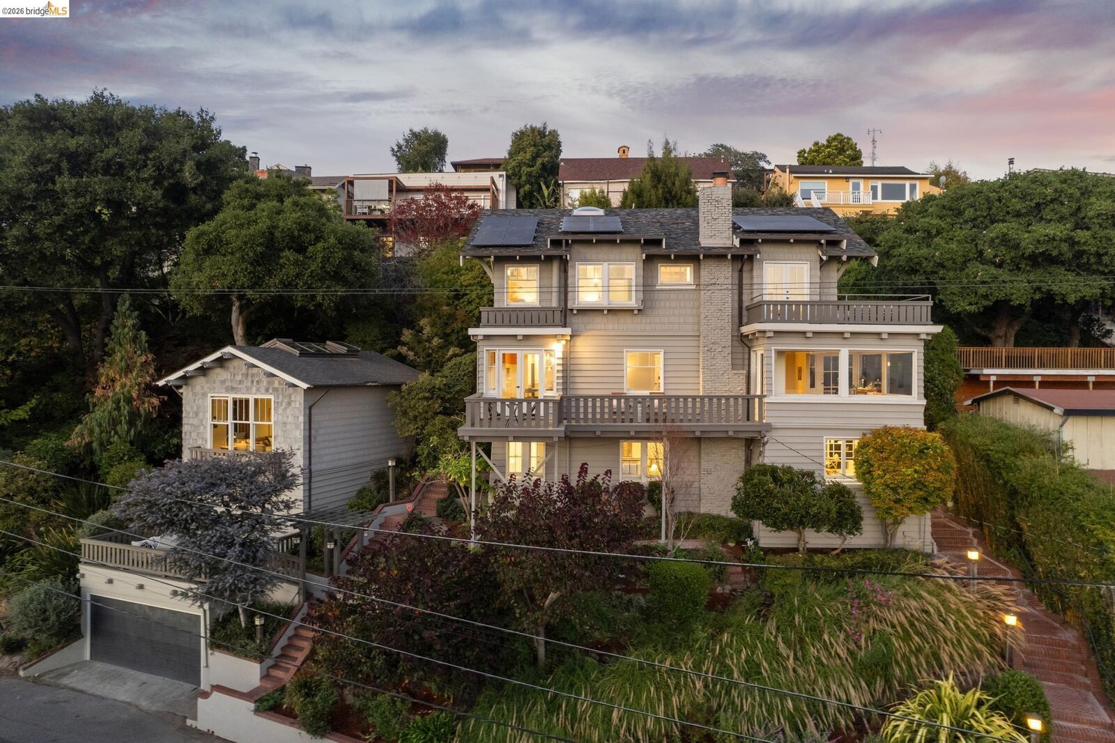 Property Photo:  150 Scenic Ave  CA 94611 