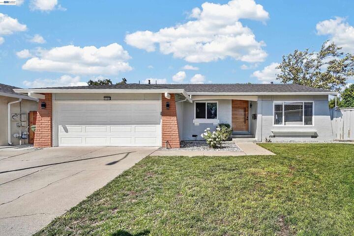 Property Photo:  3105 Rowe Pl  CA 94536 