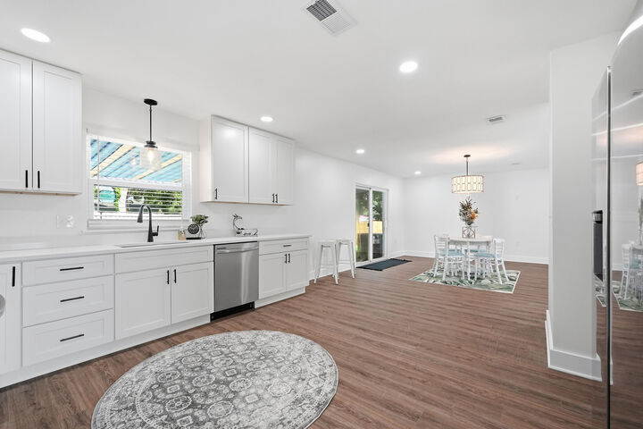 Property Photo: 250 NW Briarwood Circle FL 32548