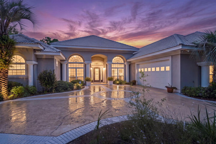Property Photo:  4575 Nautical Court  FL 32541 