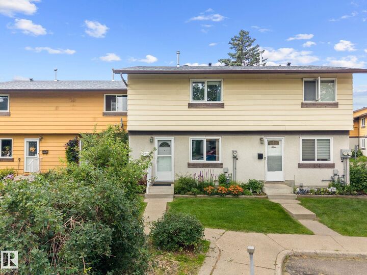 152 Woodstock NW — photo 1