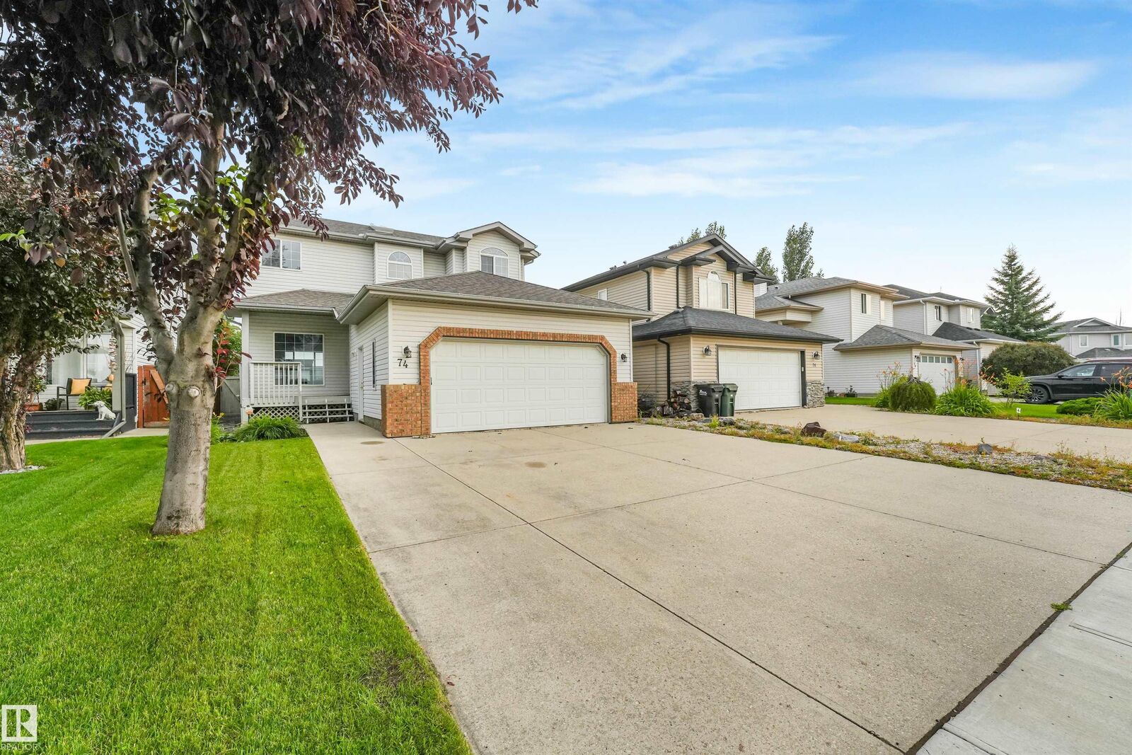Property Photo: 74 Catalina Drive AB T8H 2B4