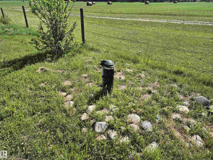 Property Photo:  463051 Range Road 64  AB T0C 0T0 