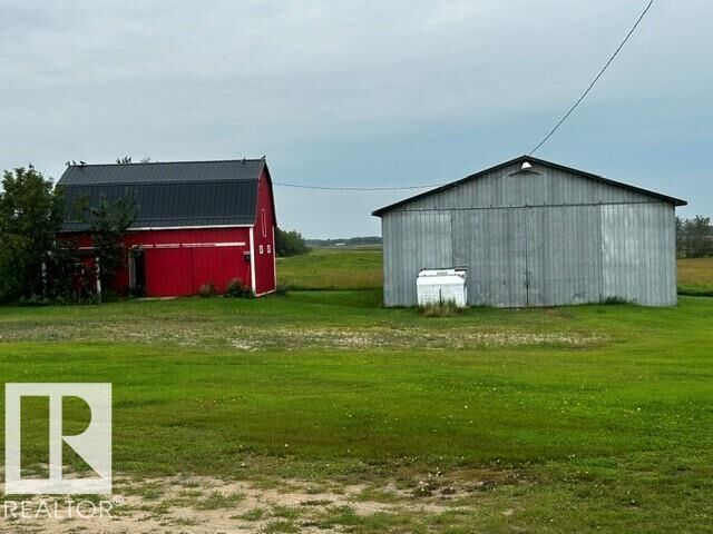 Property Photo:  191073 Twp 545 Road  AB T0B 2R0 