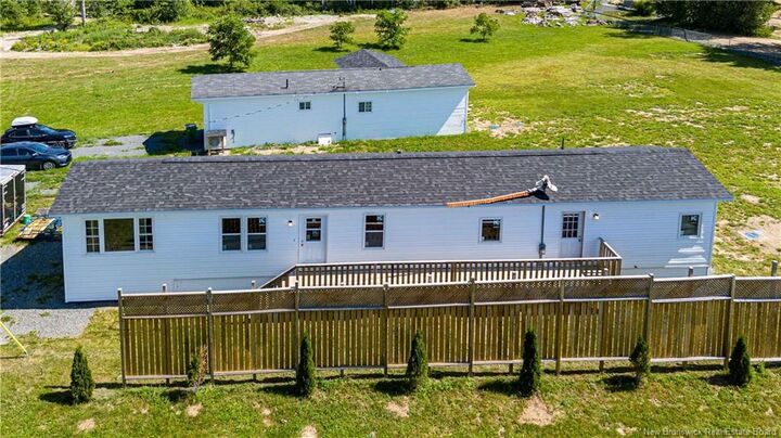 423 Route 105 — photo 1