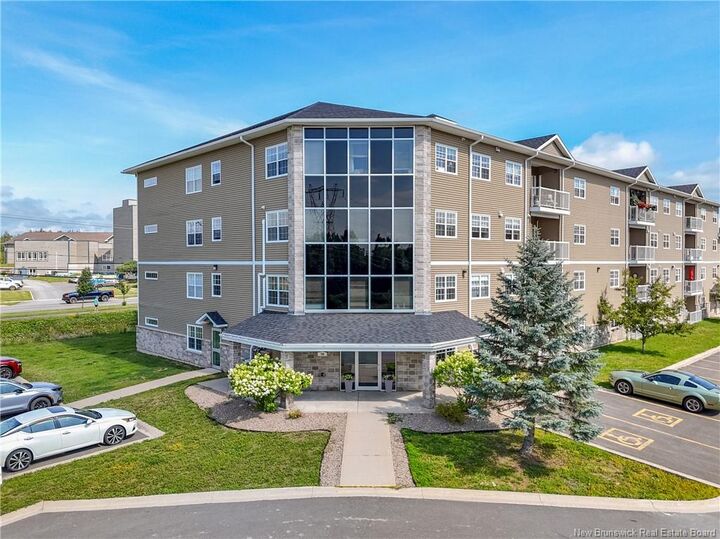 Property Photo:  700 Cliffe Street 407  NB E3A 5V2 