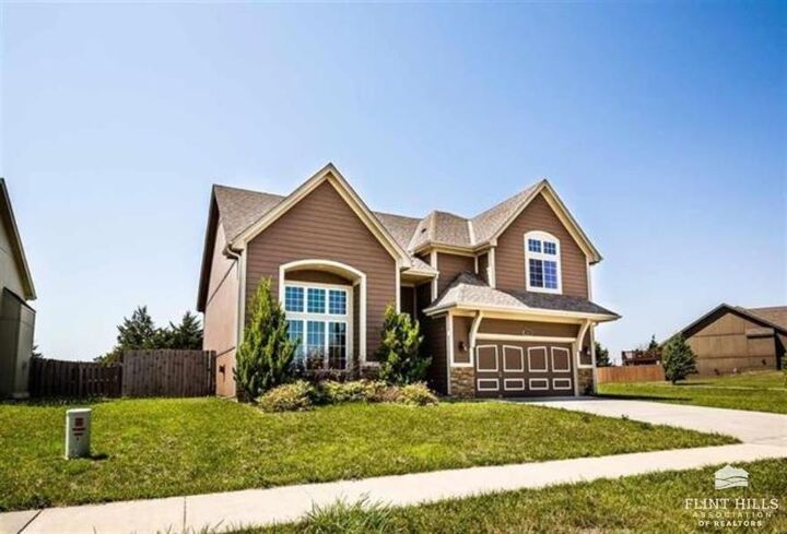 Property Photo: 2601 Brooke Bend KS 66441