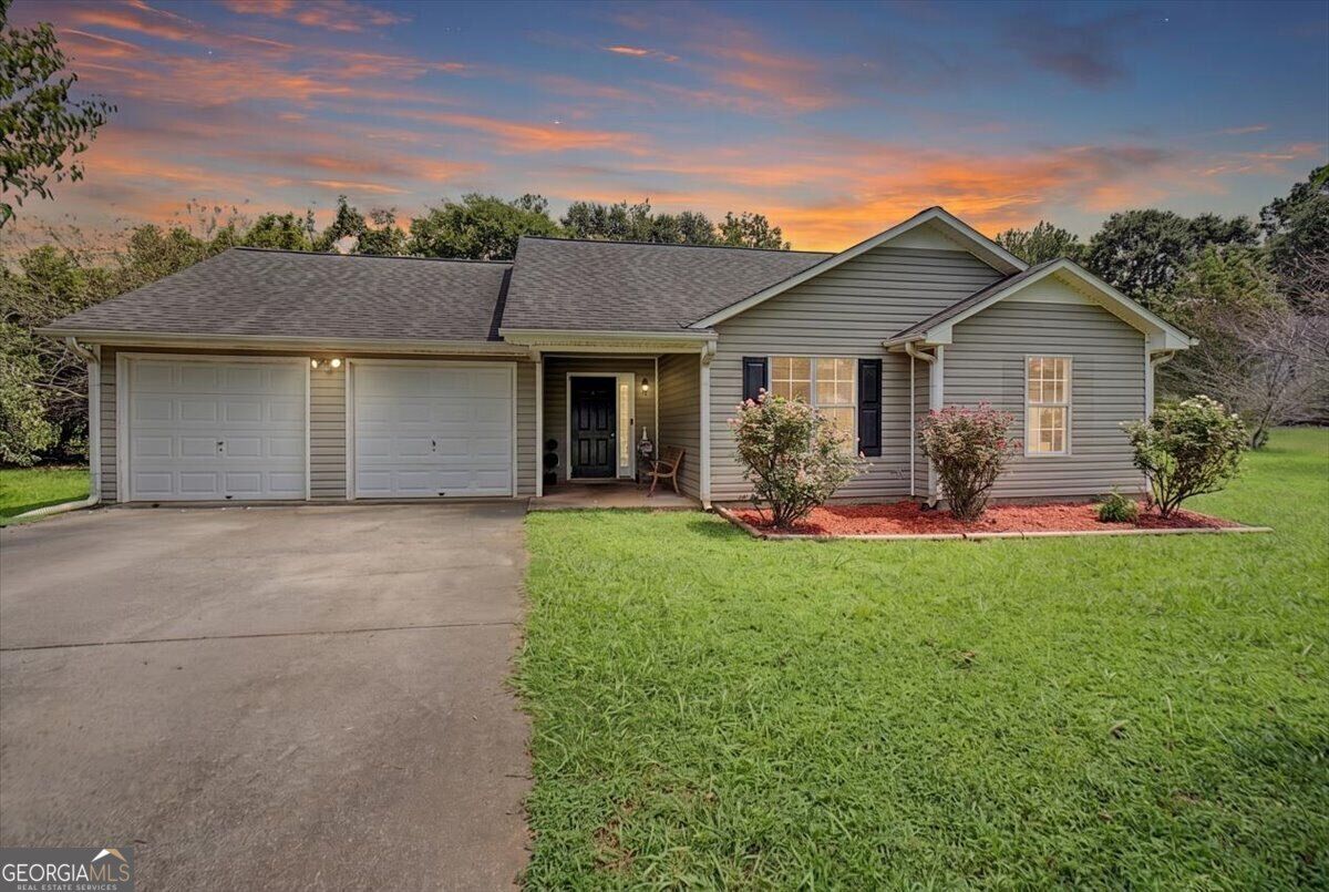 Property Photo:  28 Autumn Ridge Drive  GA 30145 
