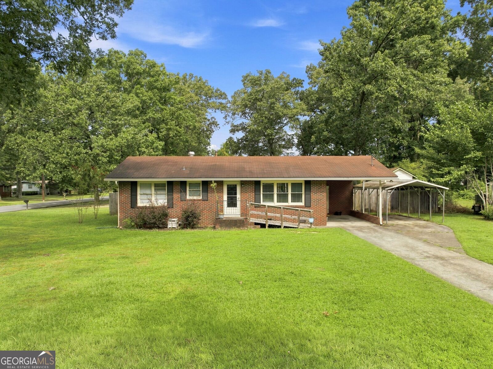 Property Photo: 1 Eugenia Circle NW GA 30165