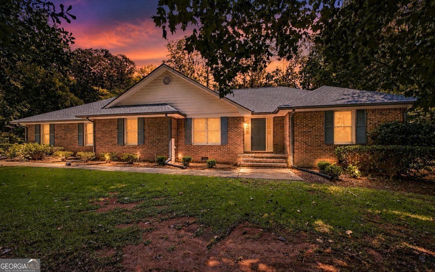 Property Photo: 131 Plantation Way GA 30281