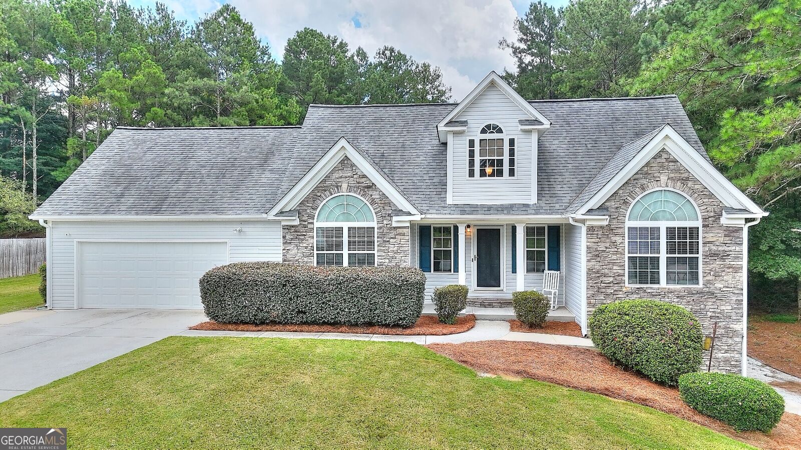 Property Photo:  1106 Caroline Court  GA 30052 