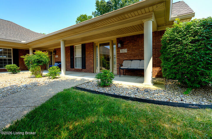 Property Photo: 7023 Adeno Way KY 40291