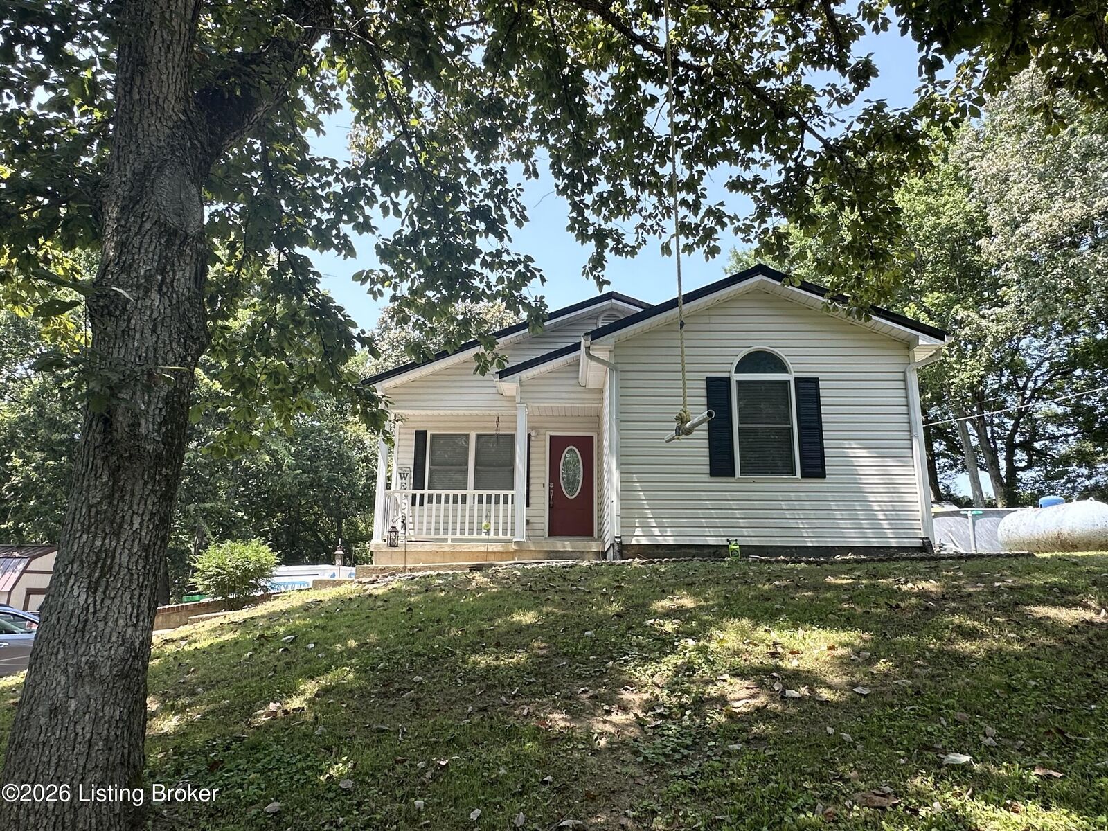 Property Photo:  1014 Goose Creek Rd  KY 40071 