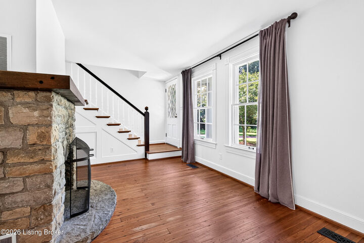 Property Photo:  1307 Glenbrook Rd  KY 40223 