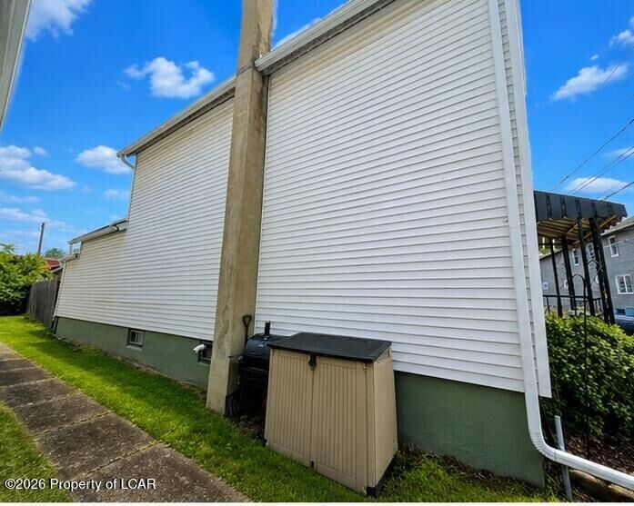 Property Photo: 11 Weir Lane PA 18705