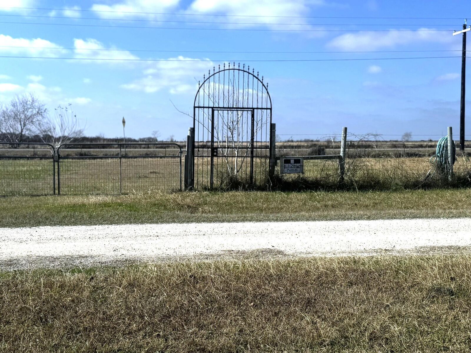 Property Photo: 303 Pinafore Court TX 77465