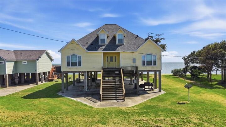 Property Photo: 207 Heartfield Lane TX 77514