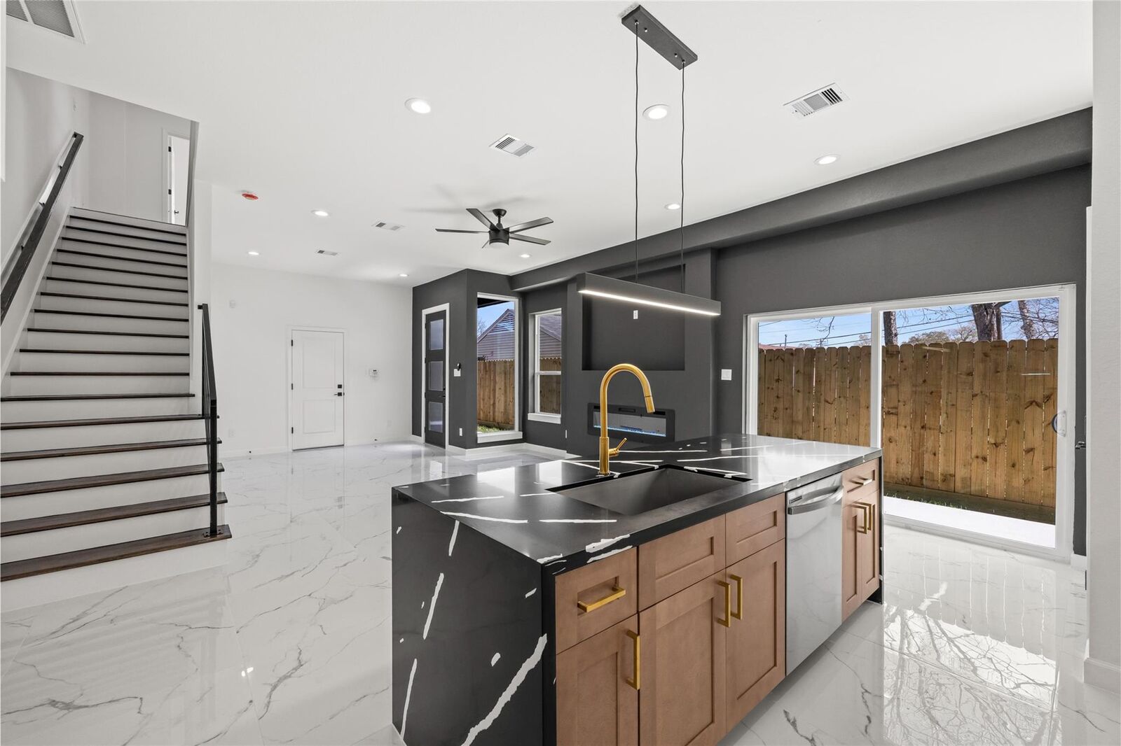 Property Photo:  5110 Westover Street  TX 77033 