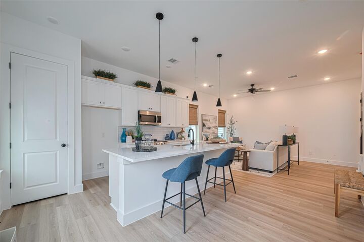 Property Photo: 2120 Creston Drive A/B TX 77026