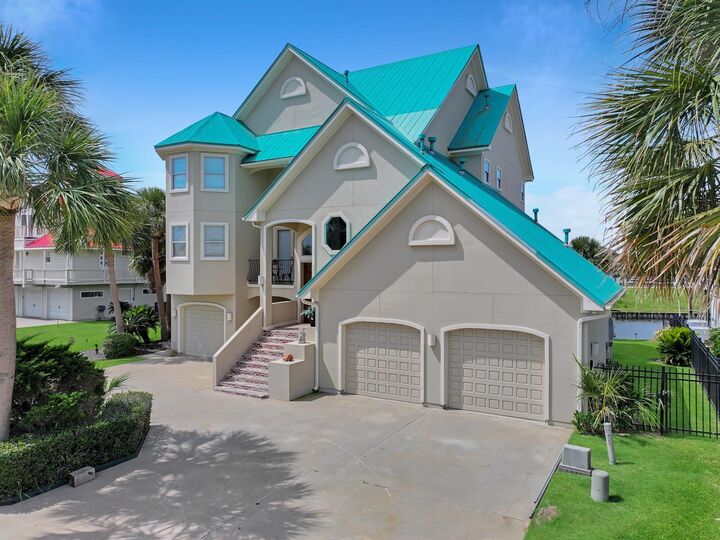 Property Photo:  425 Island Way  TX 77640 