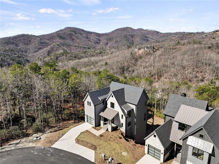 Property Photo:  353 Calico Court  NC 28607 