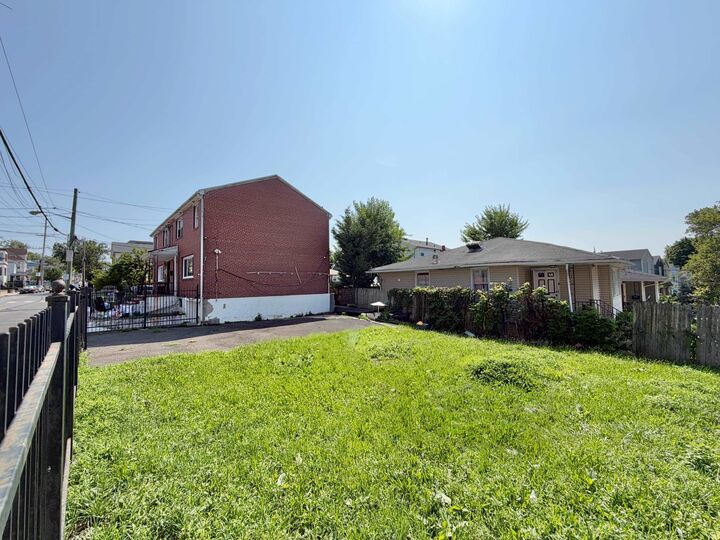 Property Photo:  564 Garfield Ave  NJ 07305 