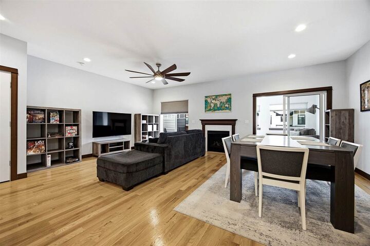Property Photo:  1110 Ivy Ln  IA 52317 