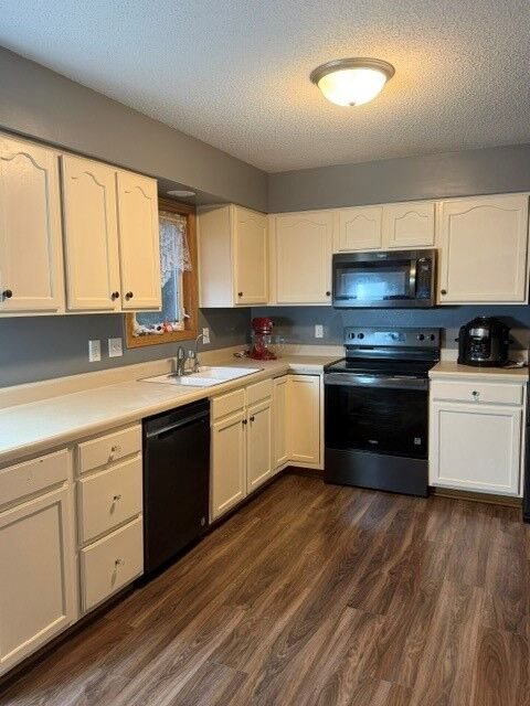 Property Photo:  5147 69th Street  IA 50322 