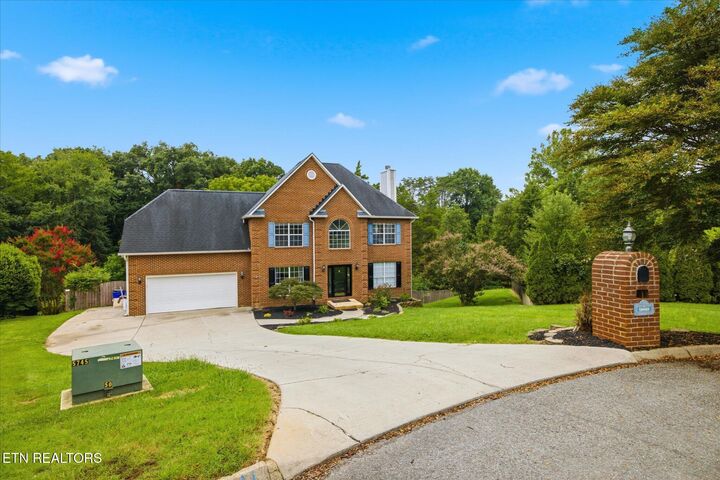 Property Photo: 11469 Goldenview Lane TN 37932
