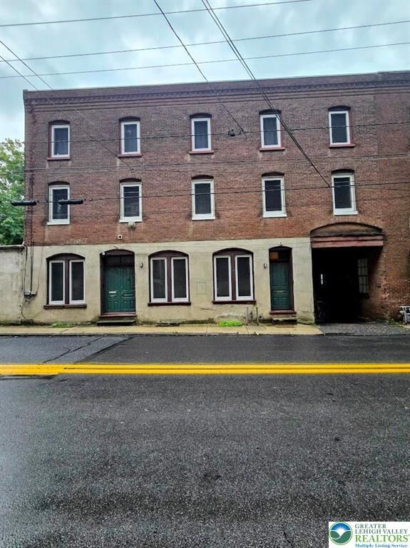 Property Photo: 49 N Delaware Drive PA 18042