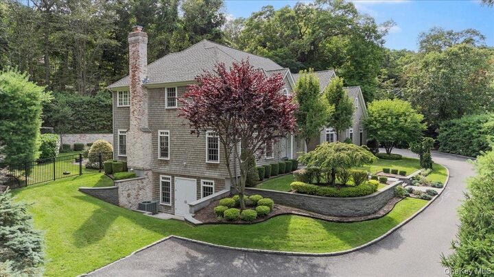Property Photo:  1481 N Country Road  NY 11792 