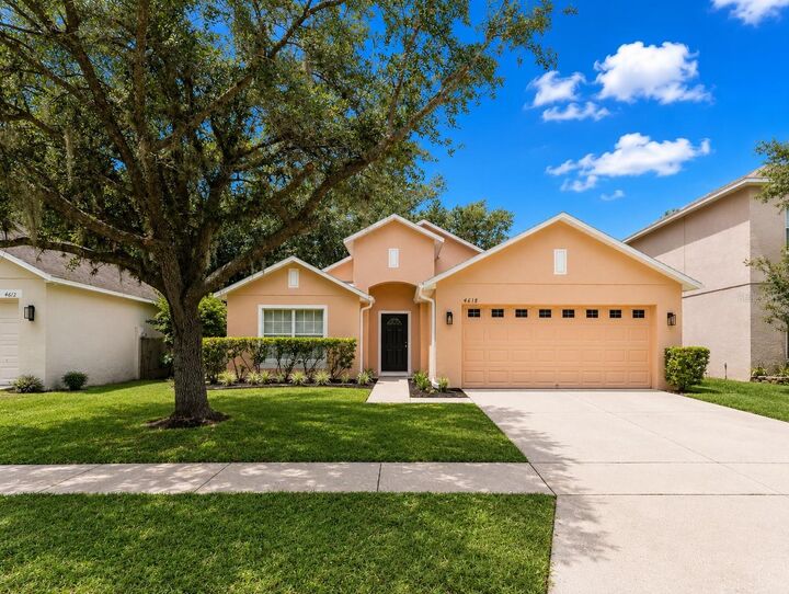 Property Photo:  4618 Aguila Place  FL 32826 