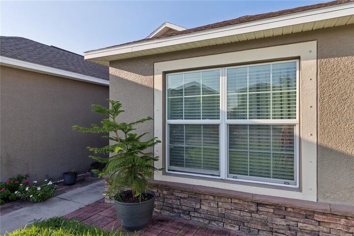 Property Photo:  13743 Newport Shores Drive  FL 34669 