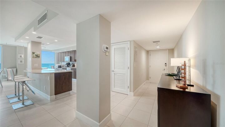 Property Photo:  2425 Gulf Of Mexico Drive 3A  FL 34228 