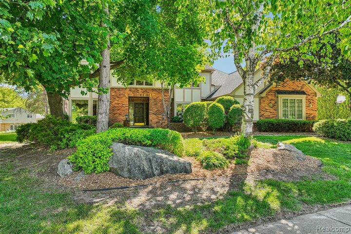 Property Photo:  4523 Rivers Edge Drive  MI 48098 4151 