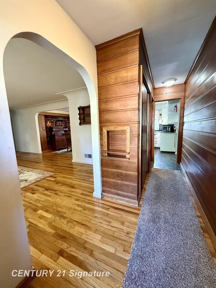 Property Photo: 2116 Barnard Street MI 48602