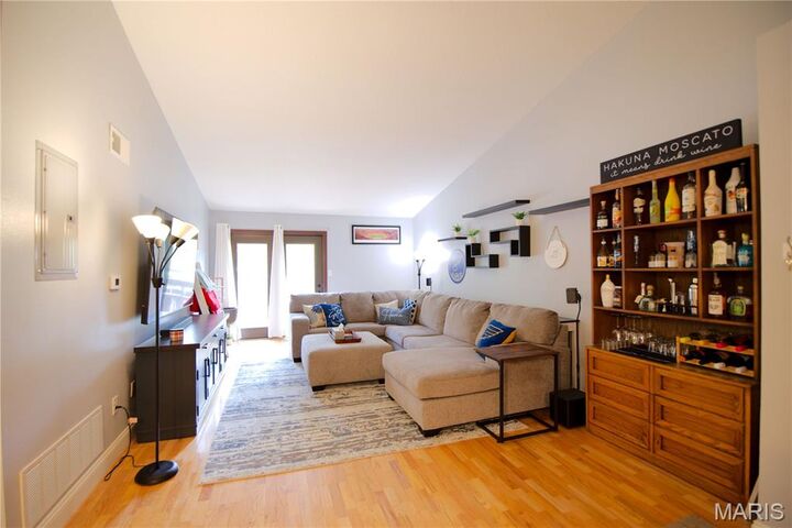 Property Photo: 1400 Heritage Landing 304 MO 63303