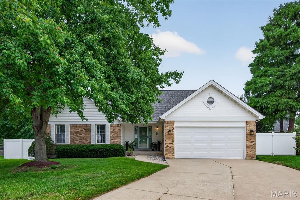 Property Photo:  8 Lewis Court  MO 63376 