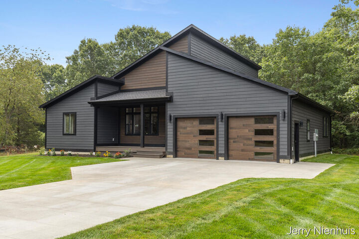 Property Photo: 5846 113th Avenue MI 49450