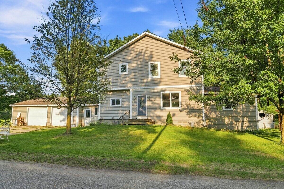 Property Photo: 520 N Queen Street MI 49073