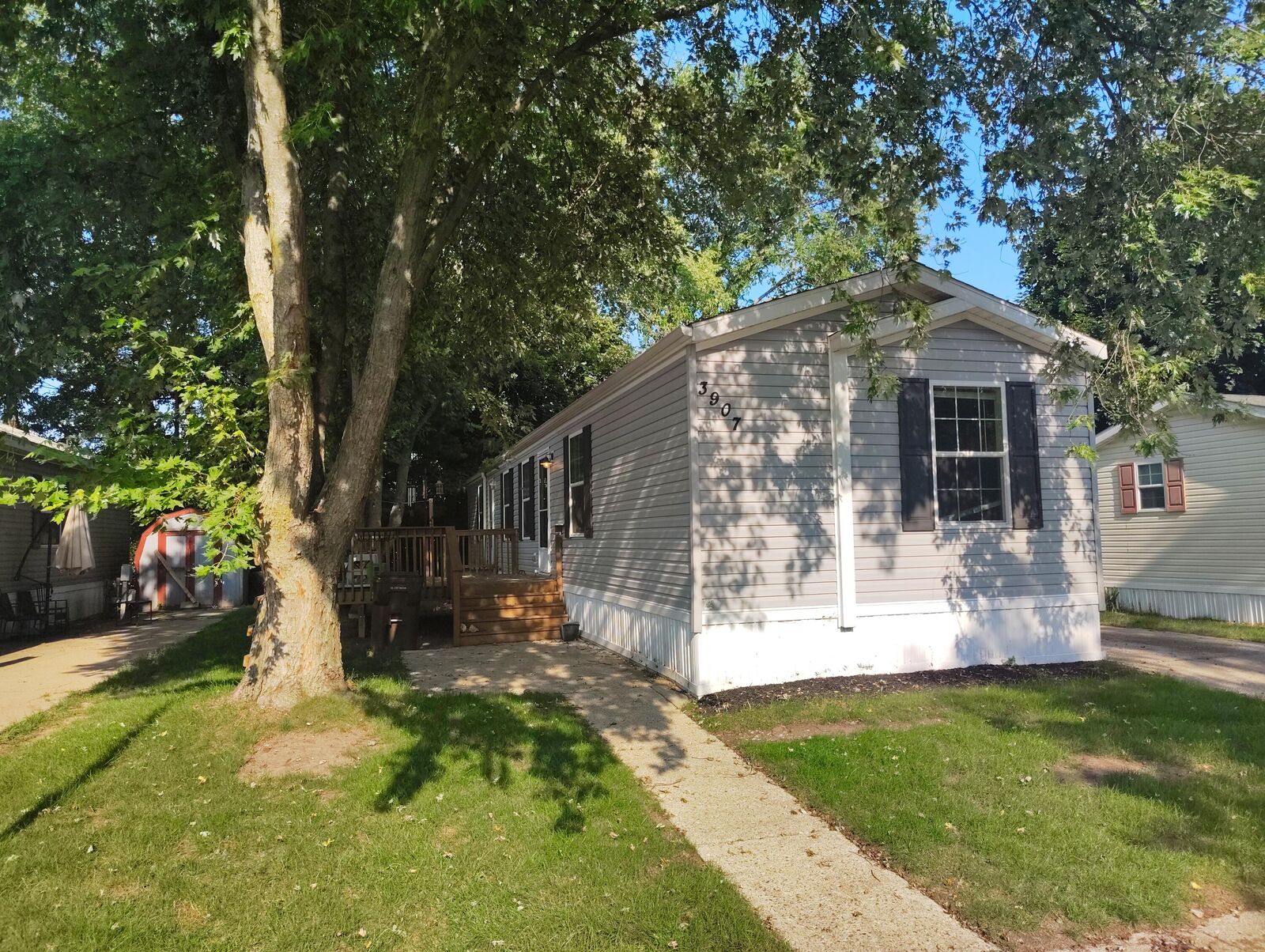 Property Photo: 3907 Vail Avenue NW MI 49544