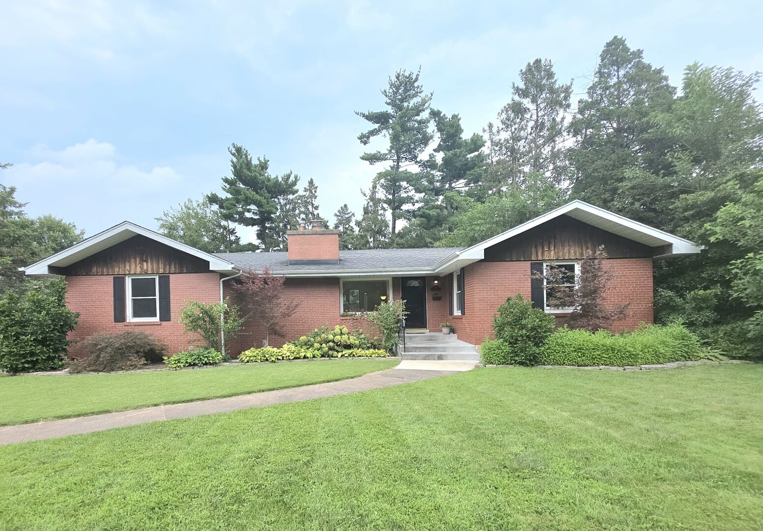 Property Photo: 629 Dundee Avenue IL 60422