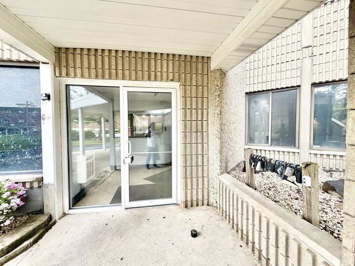 Property Photo:  1750 N Marywood Avenue 516  IL 60505 