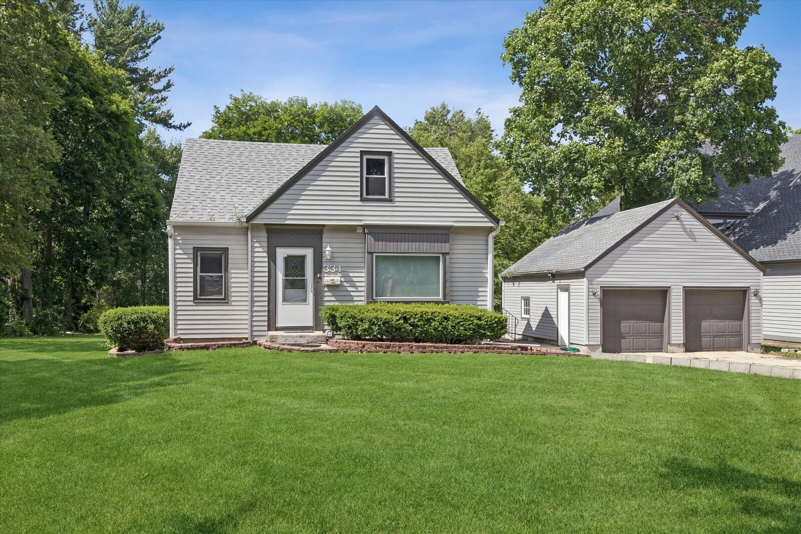 Property Photo: 334 55th Street IL 60514