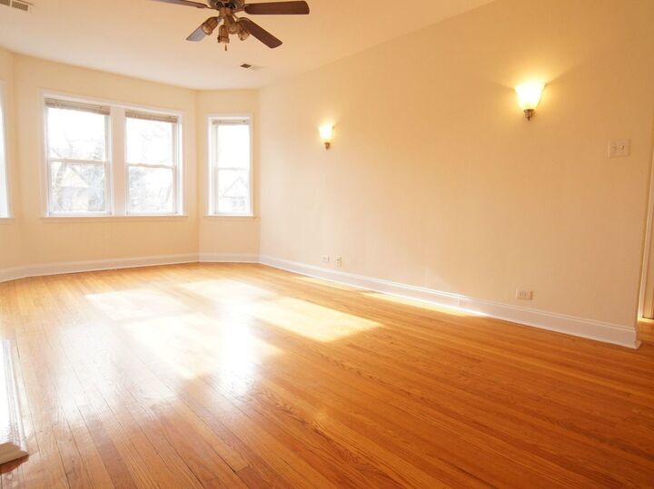 Property Photo: 3430 W Parker Avenue 1 IL 60647