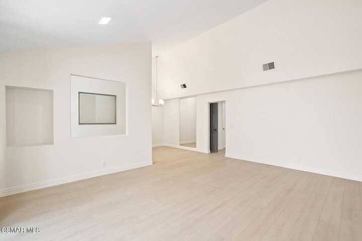 Property Photo: 31552 Agoura Road 4 CA 91361